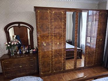Эмерек гарнитурлары: Уктоочу бөлмө гарнитуру, Колдонулган, Эки кишилик керебет, Комод, Тумба, МДФ, Өзү алып кетүү, түсү - Күрөң — 1