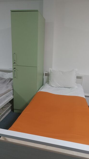 Посуточная аренда комнат: 400 м², С мебелью — 3