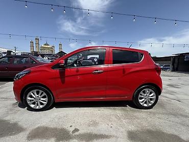 sprinter 4 4: Chevrolet Spark: 2020 г., 1 л, Автомат, Бензин, Хэтчбэк — 3