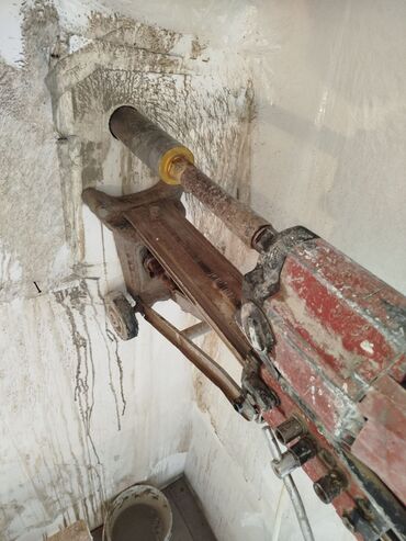 Beton işləri: Səssiz tozsuz səliqəli kəsim. Beton katlavan monolit kubik — 16