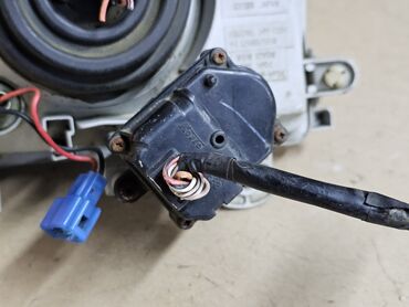 Передние фары: Передняя правая фара Daihatsu 1997 г., Б/у, Оригинал, Япония — 8