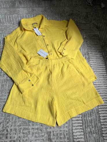 муслиновые пижамы бишкек: Двойки 
Желтый 💛 
Мишка пижама размер М 
Сердце пижама