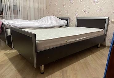 tək adamlıq çarpayılar: Iki eded carpayi var biri 70 azn az istifade olunub sahibi xaricde — 1