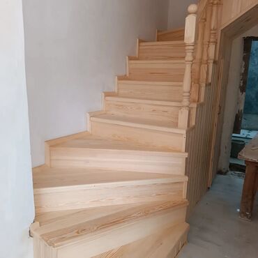 Pilləkən məhəccərləri: Salam taxta pilləkanı yüksək keyfiyyətlə yığıb yerində — 8