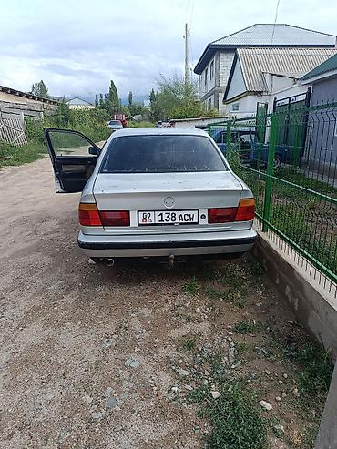 авто ярис: BMW 5 series: 1990 г., 2 л, Механика, Бензин, Седан — 2