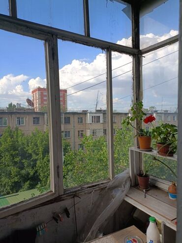 сдаю салоне красоты: 2 комнаты, 42 м², 104 серия, 5 этаж, Косметический ремонт