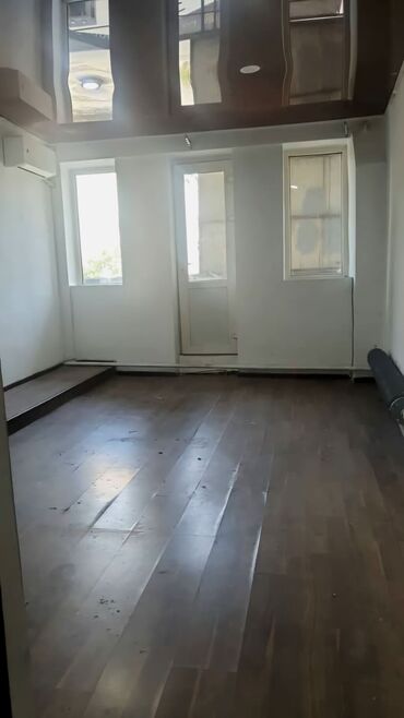 продаю офис 107 м² с ремонтом с мебелью административное здание 1 этаж: Сдаю Офис, 17 м², В бизнес центре, 1 линия