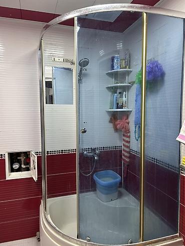 Duş kabini - Ölçü: təxmini 100x100 sm künc model - Korpus: akril