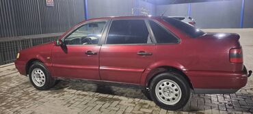 Volkswagen: Volkswagen Vento: 1995 г., 2 л, Механика, Бензин, Седан
