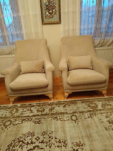 Divan və kreslo dəstləri: Turkiyənindir təzə alınıb 3600 man.1500 man satilir.Tek təkde satilir — 4