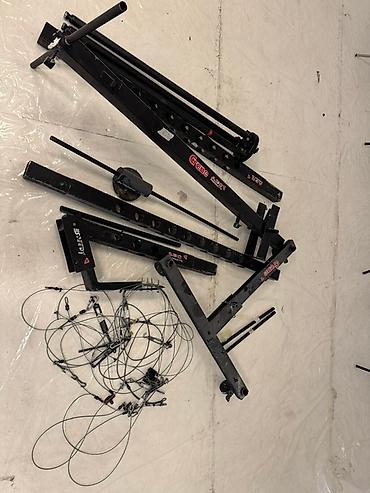 Elektronika: Crane Arm markalı kamera kranı. Qara rəngdə olan bu kran, çəkiliş — 4