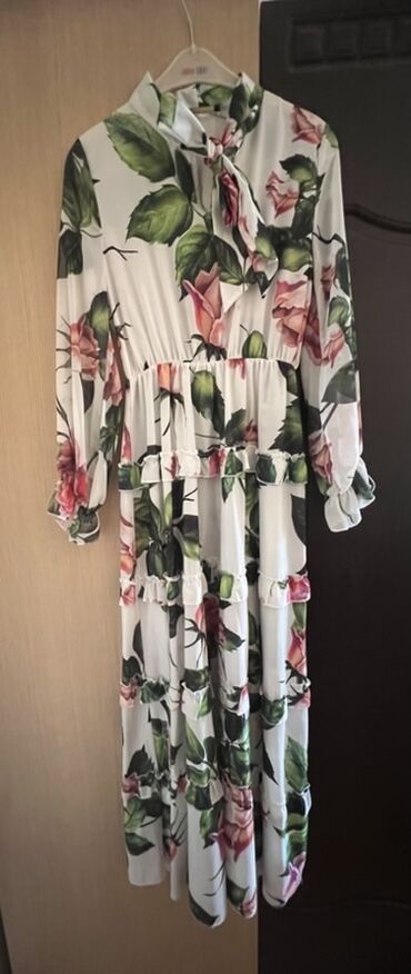 Dəstlər, kostyumlar: Qadın və qız üçün geyimlər dəsti 1) Qırmızı kokteyl donu - Qolsuz — 10