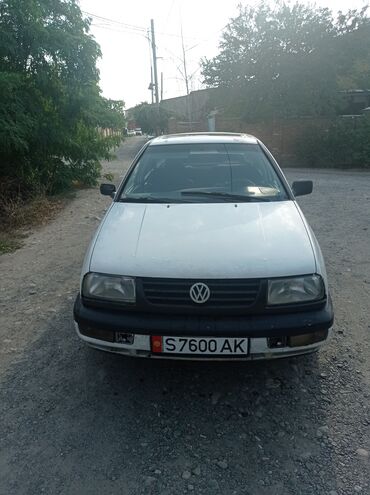 машина венто: Volkswagen Vento: 1994 г., 1.8 л, Механика, Бензин, Седан