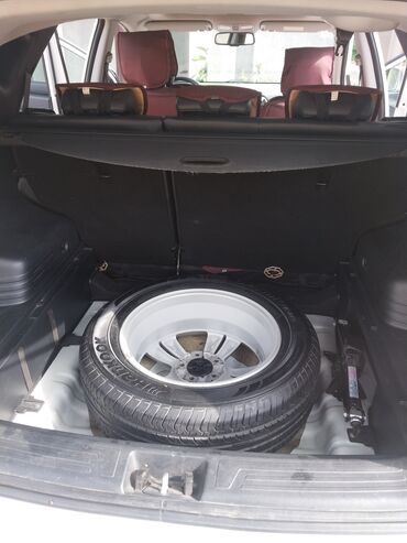 Avtomobil salonu üçün digər detallar: Hyundai ix35 (salon və üst hissə görüntüləri) - Rul idarəetməsi — 12