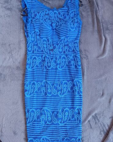 haljina s msandale poklon: Prelepa plava haljina
Uni veličina
Ima elastina
