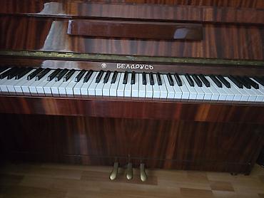 Upright pianino “Belarus” – klassik akustik model - Korpus: cilalı