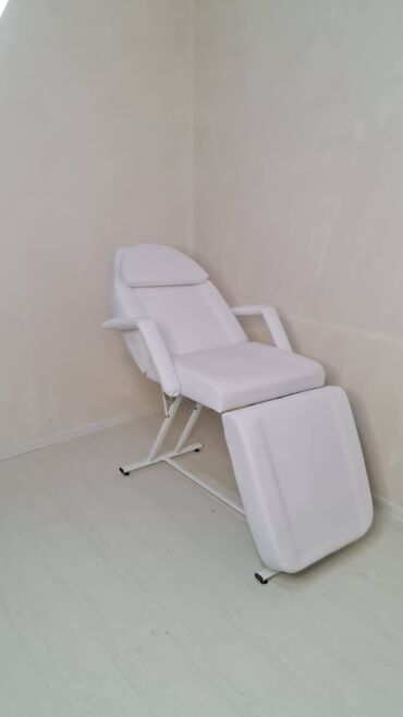 Salon, tibbi mebel dəsti: Çarpayı 230 azn kreslo 50 azn təkərli daşıyıcı 55 azn lupali işıq 90 — 3