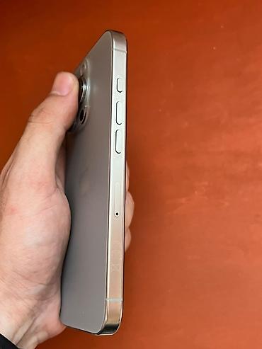 iphone 17 e: IPhone 16 Pro, Natural Titanium, Simsiz şarj — 4