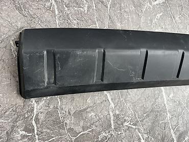 Бампер и комплектующие: Накладка на бампер Toyota, Б/у, Оригинал — 3