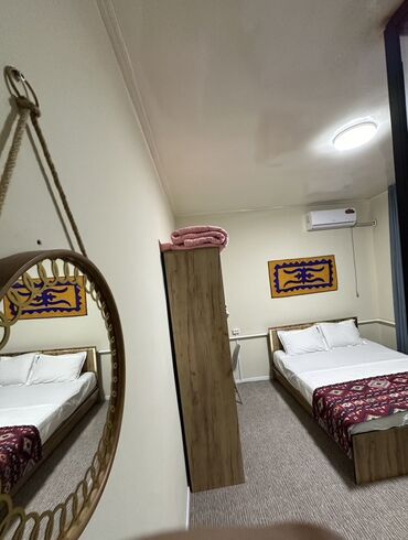 Посуточная аренда комнат: Уютный номер-студия с отдельным санузлом. Планировка и оснащение: - — 24