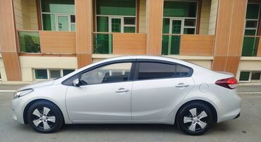 Kia: Kia K3: 1.6 l | 2017 il Sedan — 6