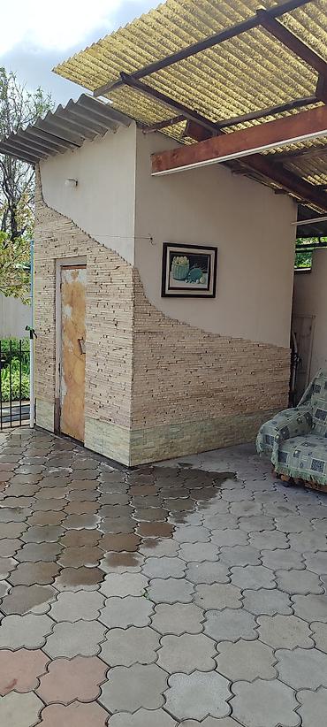 Продажа коттеджей и домов: Продаю дом в районе Кызыл-Аскера. Дом находиться по ул.Троицкая — 30