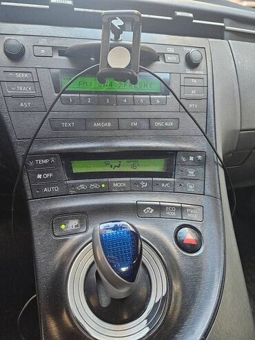 Toyota: Toyota Prius: 1.8 l. | 2013 έ. Χάτσμπακ — 5