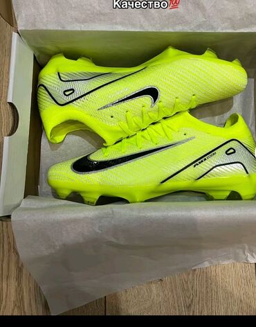 бутсы для детей 9 лет: Бутсы nike vapor 16 зелёного цвета 
39-40 размер 
3000 сом