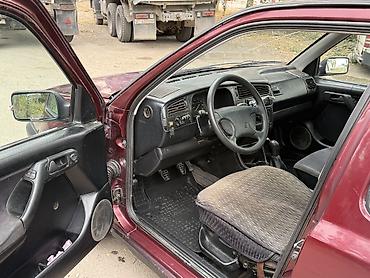 Volkswagen: Volkswagen Golf: 1992 г., 1.8 л, Механика, Бензин, Хэтчбэк — 9