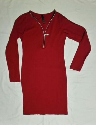 plisirane duge haljine: M (EU 38), bоја - Crvena, Drugi stil, Dugih rukava