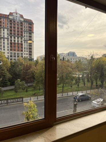 Otaqların uzunmüddətli kirayəsi: Yalniz aileye, Koroglu parkina panarama penceresi olan 2 otagli tam — 7