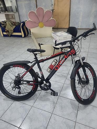 İdman velosipedləri: Dağ/şəhər tipli velosiped - Rəng: qara-qırmızı dizayn - Çərçivə — 3