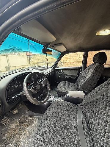 QAZ: QAZ 31105 Volga: 2.3 l | 2004 il Sedan — 8