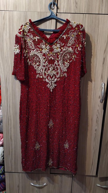 индийский койноктор in Кыргызстан | КӨЙНӨКТӨР: Продаю новое оригин. индийское платье 50 размера. Покупали за 400$
