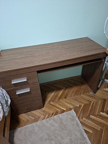 kancelarijski fiokari: Radni sto sa fiokama i izvlačnom policom za tastaturu Ocuvan i u — 2