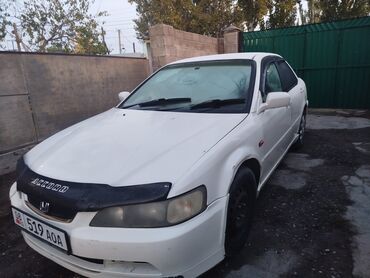 на поджеро 2: Honda Accord: 2000 г., 2 л, Автомат, Бензин, Седан