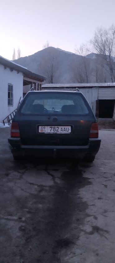 прожектор авто: Volkswagen Golf Variant: 1994 г., 2 л, Механика, Бензин, Универсал