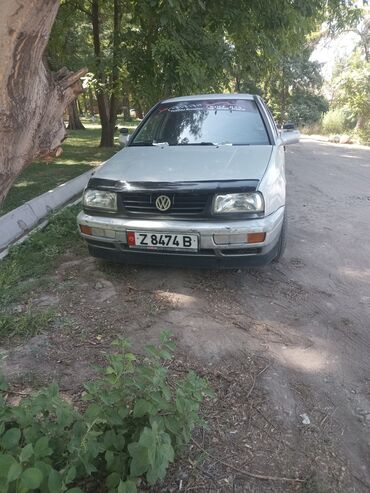 жетта машина: Volkswagen Vento: 1994 г., 1.8 л, Механика, Бензин, Седан