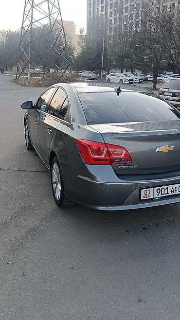 Chevrolet: Chevrolet Cruze: 2016 г., 1.8 л, Автомат, Бензин, Седан at lalafo.kg — 2 Chevrolet: Chevrolet Cruze: 2016 г., 1.8 л, Автомат, Бензин, Седан — 2