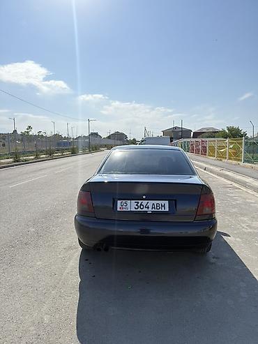 ауди а4 2015: Audi A4: 1995 г., 2.6 л, Механика, Газ, Седан — 3