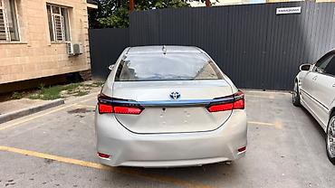 jon deer: Toyota Corolla: 2020 г., 1.8 л, Вариатор, Электромобиль, Седан — 2