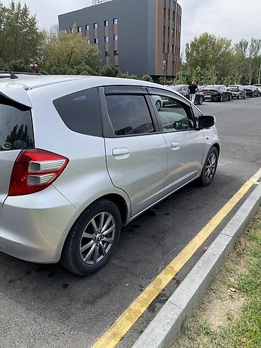 fit 2: Honda Fit: 2008 г., 1.3 л, Вариатор, Бензин — 4