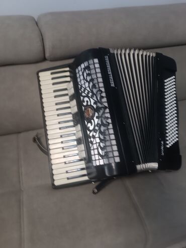 Аккордеоны: Аккордеон Weltmeister - Клавиатурная гармоника (правая рука — — 1