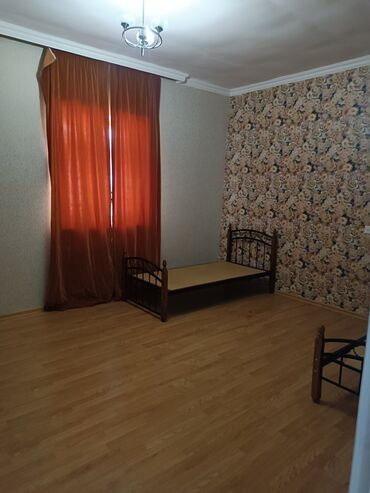 Köhnə tikili: Ramana savxoz yola yaxın bolluq marketin yanı, 4 böyük otağ kombi — 7