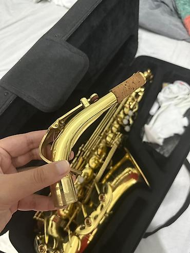 tote canta: Saksofon yamaha alt, 2 ay istifadə olunub, vəziyyəti çox yaxşıdır. Heç — 3