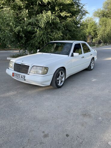 аристо машина: Mercedes-Benz W124: 1994 г., 2.2 л, Механика, Бензин, Седан