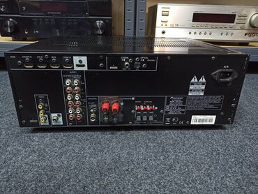 Pojačala i prijemnici: Pioneer VSX 322 sa novim daljinskim specifikacija Tuning range: FM — 9