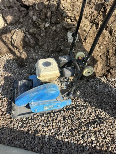 Другая строительная техника: Виброоборудование для уплотнения грунта и оснований: - Бензиновый — 8