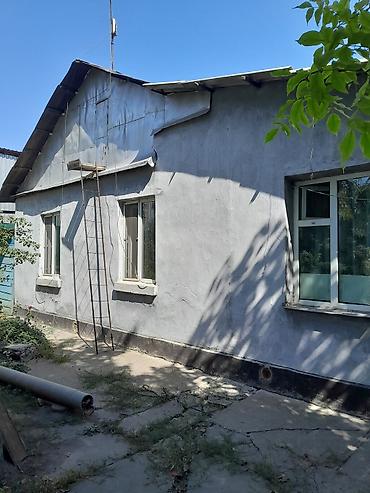 бания: Продаю полдома Маевка.ул.Ала-Арчинская74.жилая площадь 36.0кв.м и — 1