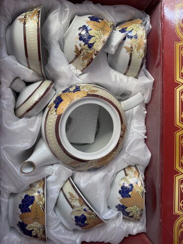 Наборы посуды: Новая посуда, тарелки, сахарница, масленка, чайный сервис, чайник — 13